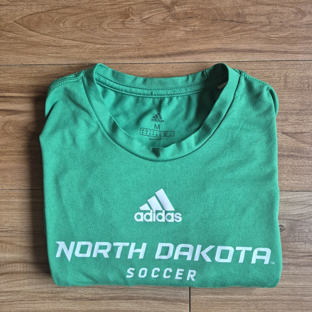 Medium Men's Adidas University Of North Dakota Soccer T-Shirt